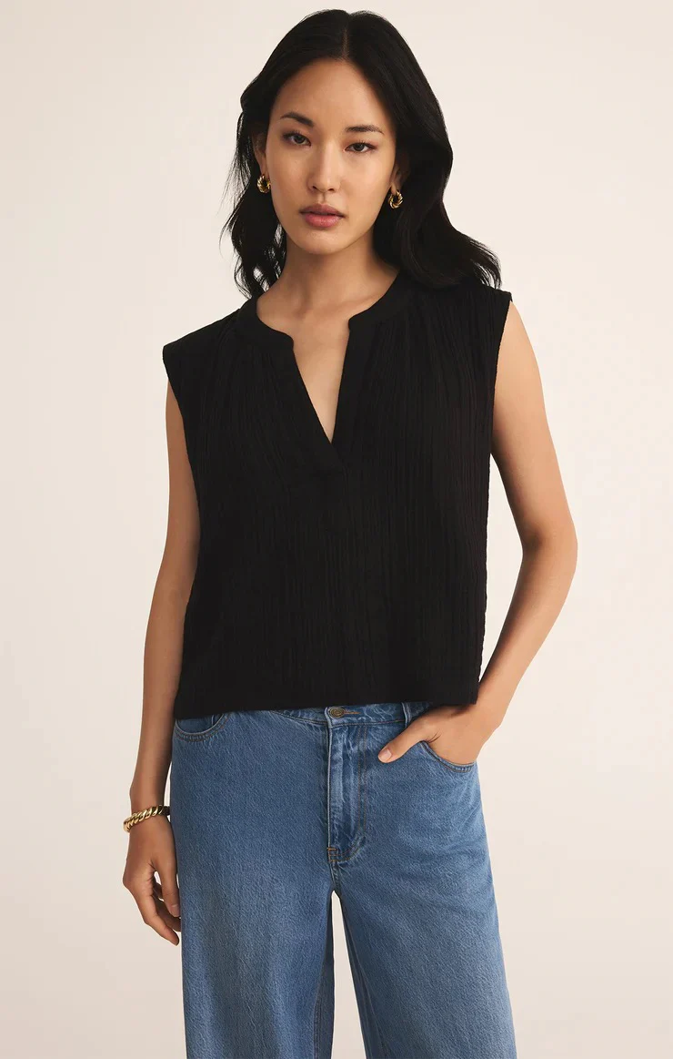 Cliffside V-Neck Airy Top Black