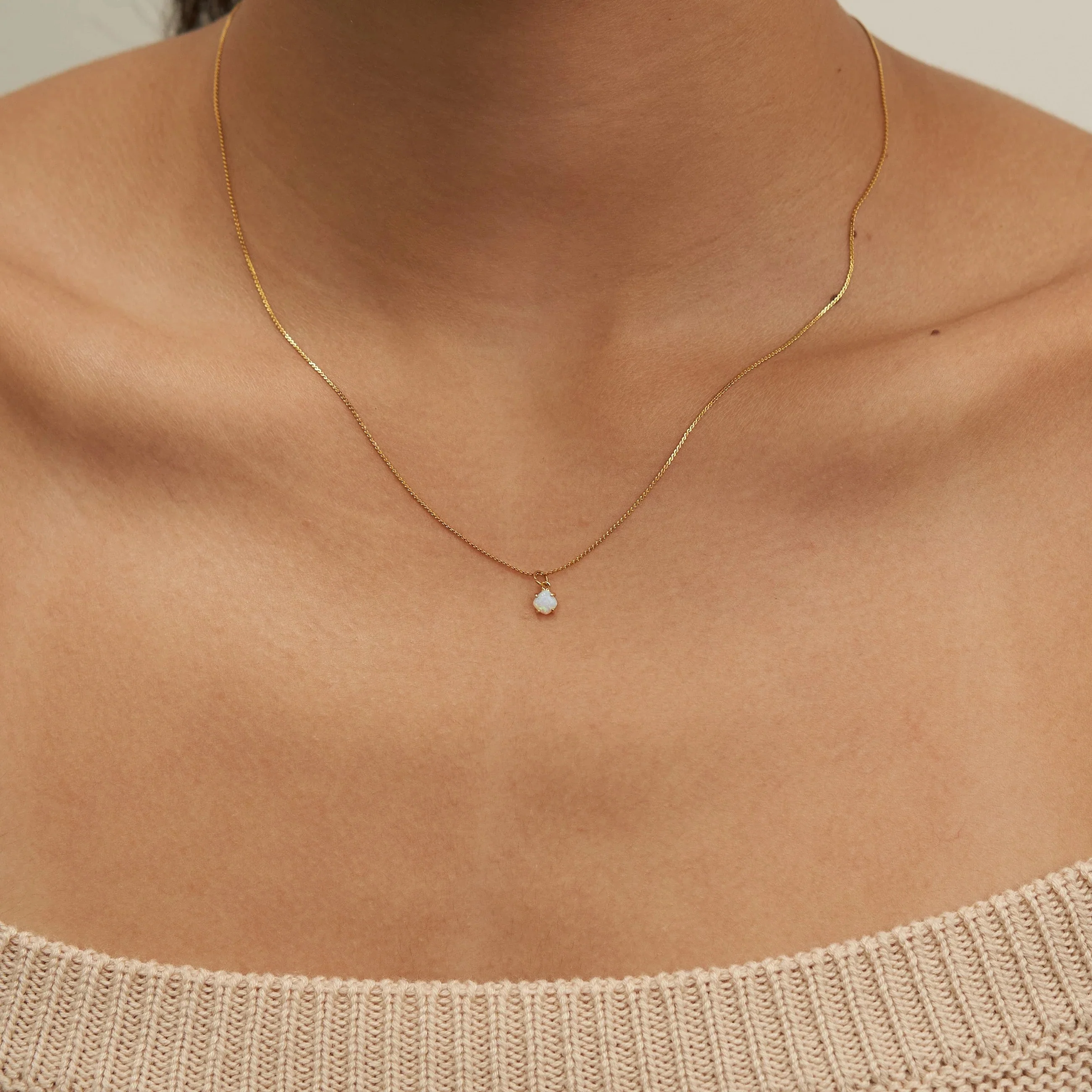 Dainty Opal Necklace 18K - Image 3