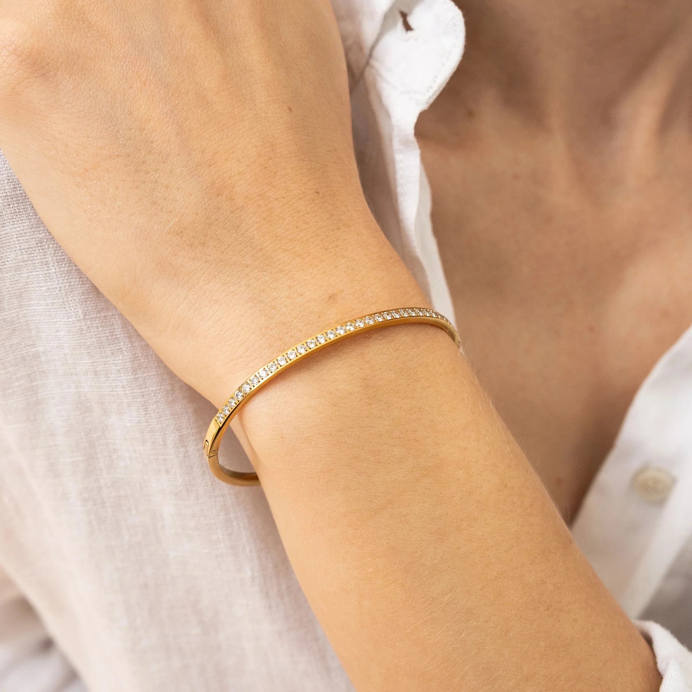 Dainty Sparkle Bangle Gold - Image 3
