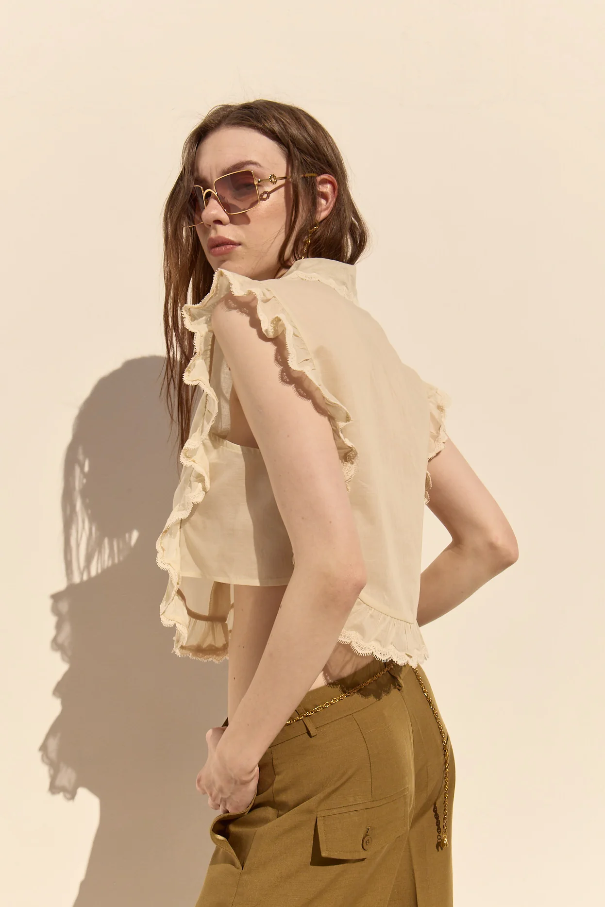 Insua Sleeveless Shirt Butter - Image 4