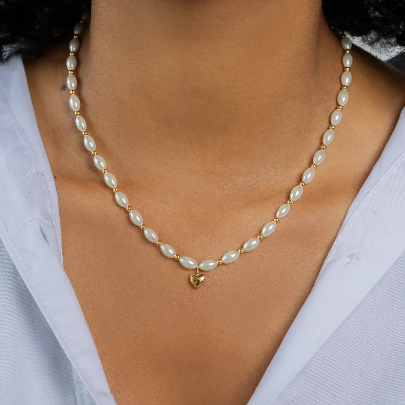 Puffy Heart White Shell Bead Necklace - Image 2
