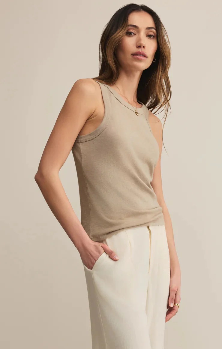 Select Airy Tank Retreat - Image 2
