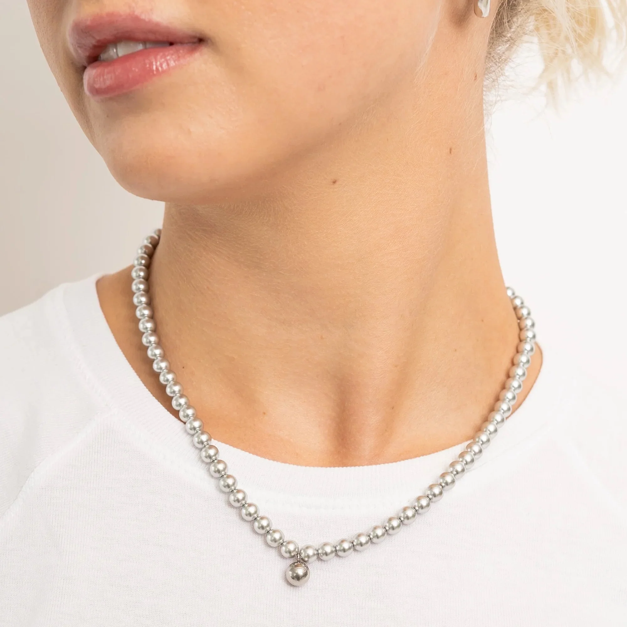 Silver Pearls Necklace - Image 4