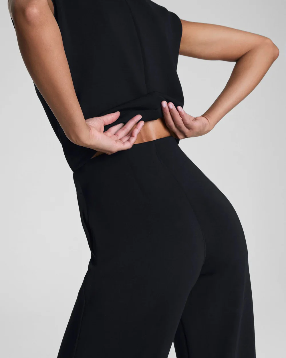 Spanx Air Essentials Mockneck Jumpsuit Very Black - Image 4