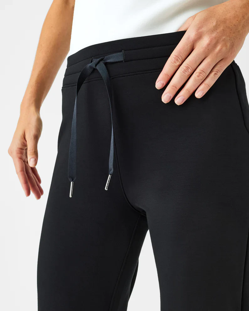 Spanx Air Essentials Tapered Pant Very Black - Image 5